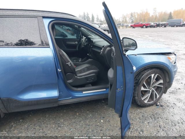 2021 VOLVO XC40 YV4162UMXM2492877 Photo 4