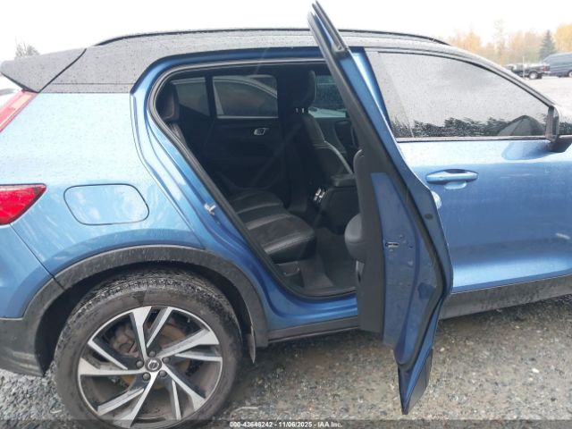 2021 VOLVO XC40 YV4162UMXM2492877 Photo 7