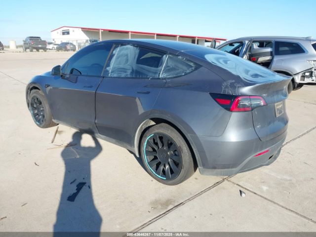 2023 TESLA MODEL Y 7SAYGDEEXPA117249 Photo 2