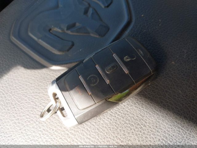 2019 RAM 1500 1C6SRFET0KN831726 Photo 10