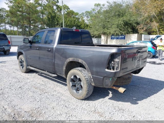 2019 RAM 1500 1C6SRFET0KN831726 Photo 2