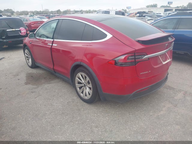 2018 TESLA MODEL X 5YJXCBE42JF089716 Photo 2