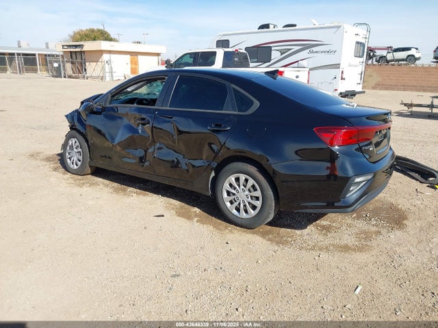3KPF24AD1ME375664 KIA FORTE FE