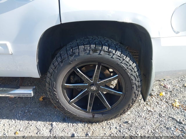 Продажа на аукционе авто 2013 Chevrolet Tahoe Lt, vin: 1GNSKBE00DR172903, номер лота: 43646356