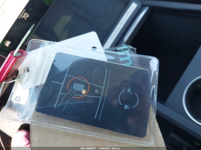 2025 TESLA MODEL 3 5YJ3E1EB6SF938863 Photo 10