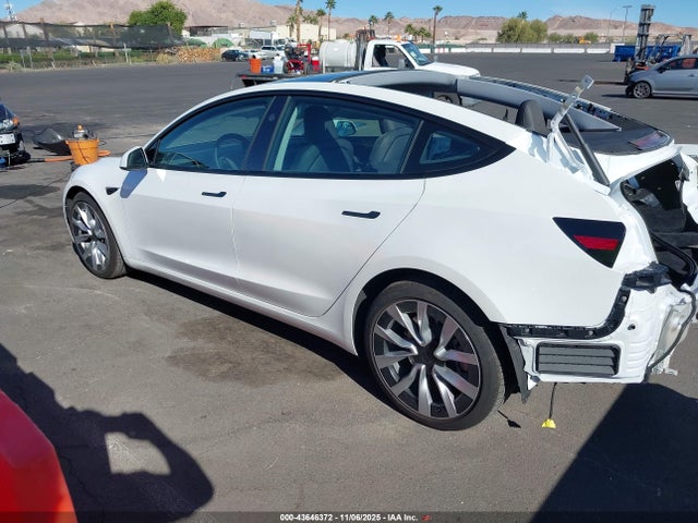 2025 TESLA MODEL 3 5YJ3E1EB6SF938863 Photo 2