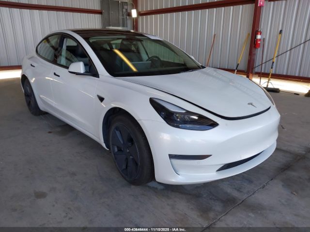 2022 TESLA MODEL 3 5YJ3E1EB2NF136170 Photo 0