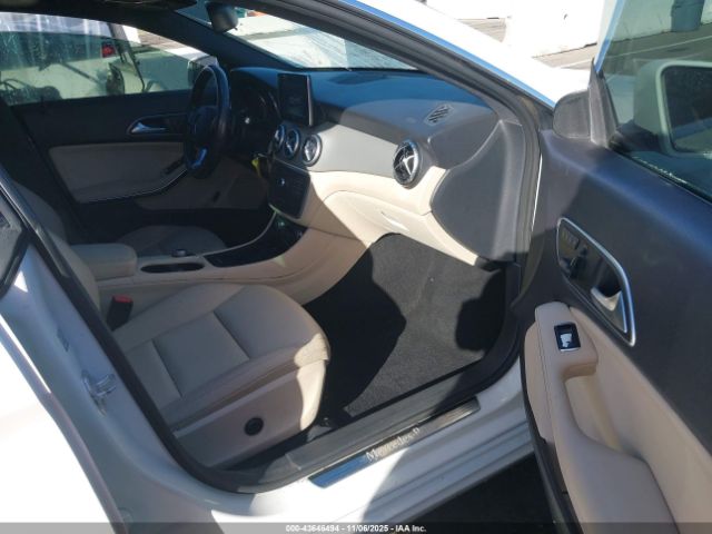 2015 MERCEDES-BENZ CLA 250 WDDSJ4EB0FN172229 Photo 4