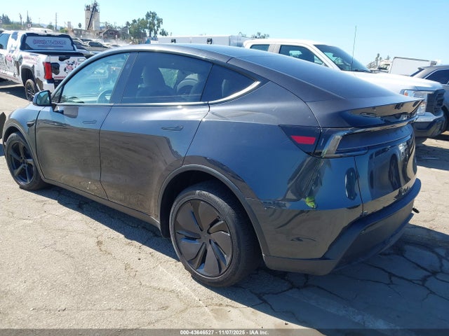2026 TESLA MODEL Y 7SAYGDEE9TF455061 Photo 2