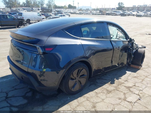 2026 TESLA MODEL Y 7SAYGDEE9TF455061 Photo 3