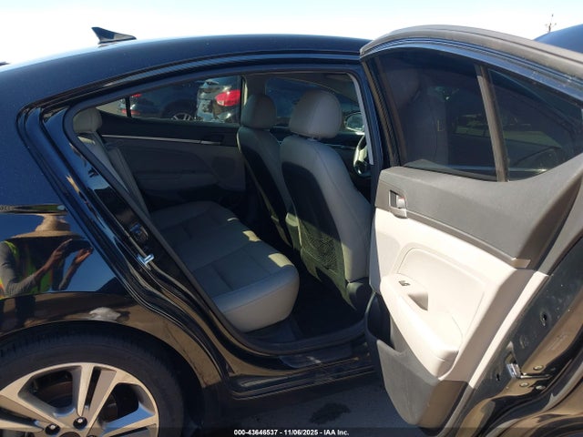 2017 HYUNDAI ELANTRA 5NPD84LF1HH036148 Photo 7