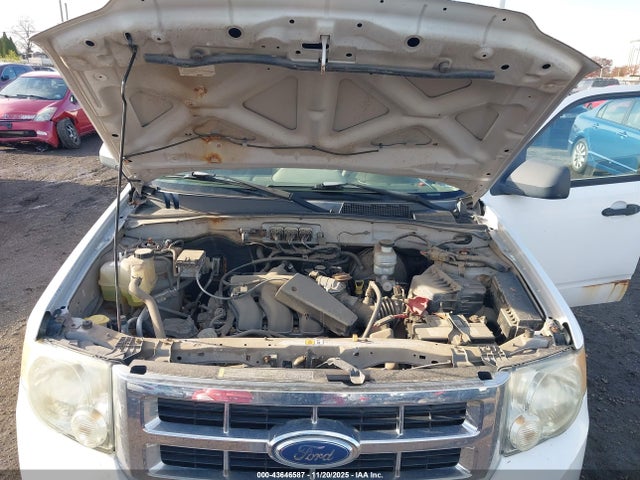 43646587 :رقم المزاد ، 1FMCU03118KC97443 vin ، 2008 Ford Escape Xlt مزاد بيع