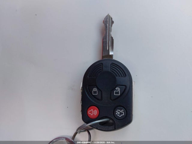 43646587 :رقم المزاد ، 1FMCU03118KC97443 vin ، 2008 Ford Escape Xlt مزاد بيع