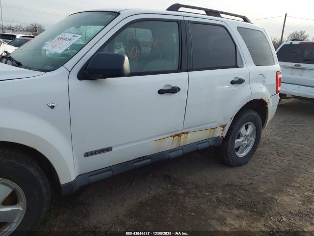 43646587 :رقم المزاد ، 1FMCU03118KC97443 vin ، 2008 Ford Escape Xlt مزاد بيع