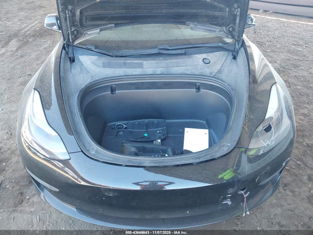 43646643 :رقم المزاد ، 5YJ3E1EA4MF987859 vin ، 2021 Tesla Model 3 Standard Range Plus Rear-wheel Drive مزاد بيع