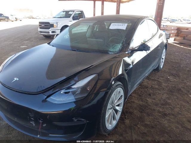 43646643 :رقم المزاد ، 5YJ3E1EA4MF987859 vin ، 2021 Tesla Model 3 Standard Range Plus Rear-wheel Drive مزاد بيع