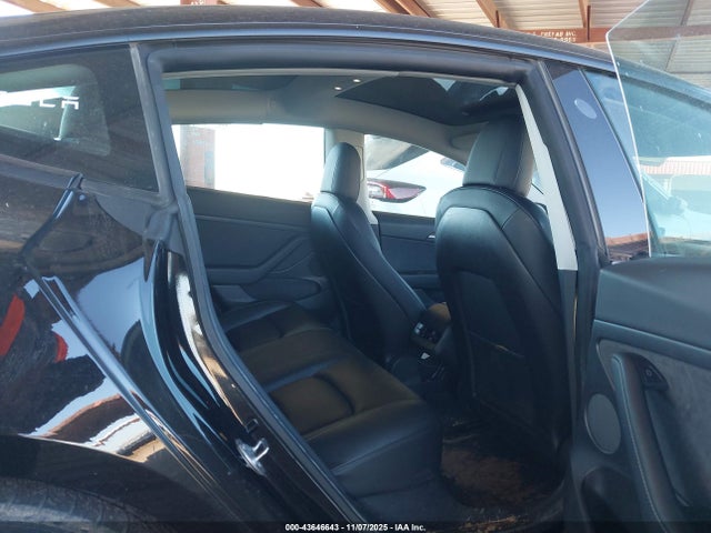 43646643 :رقم المزاد ، 5YJ3E1EA4MF987859 vin ، 2021 Tesla Model 3 Standard Range Plus Rear-wheel Drive مزاد بيع