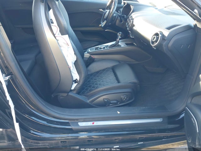 2017 AUDI TTS TRUC1AFV0H1017458 Photo 4