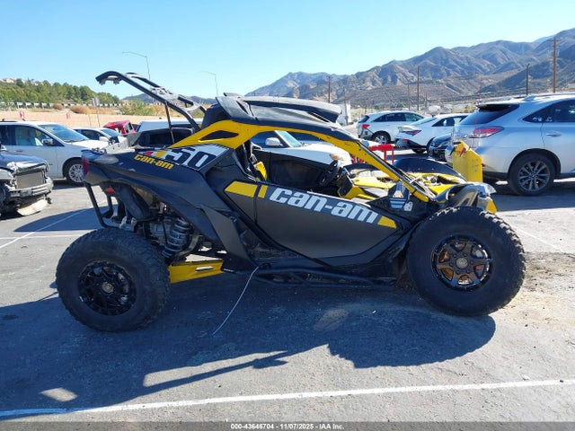 3JB8XAT43RE001010 Can-Am Maverick R X Rs