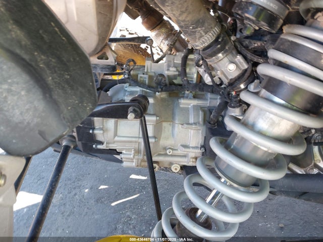 3JB8XAT43RE001010 Can-Am Maverick R X Rs