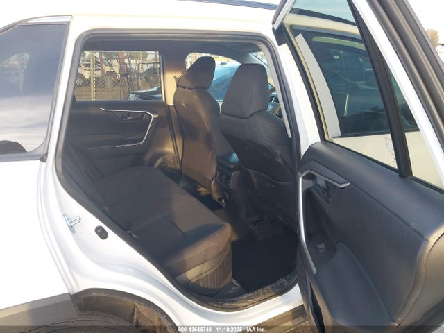2T3MWRFV6RW222221 Toyota Rav4 Hybrid Le