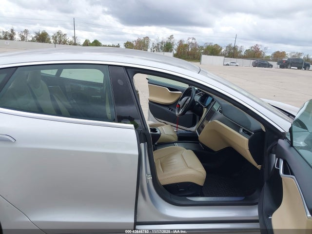 2017 TESLA MODEL S 5YJSA1E29HF198693 Photo 4