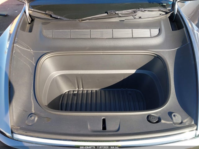 2026 TESLA MODEL Y 7SAYGDEE5TF330610 Photo 9