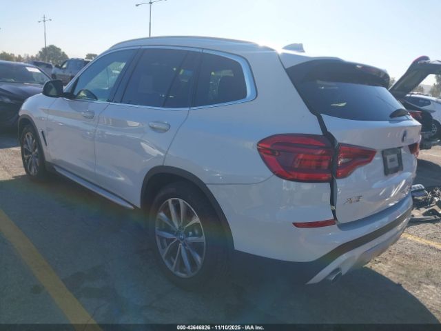 2019 BMW X3 5UXTR9C52KLE11756 Photo 2