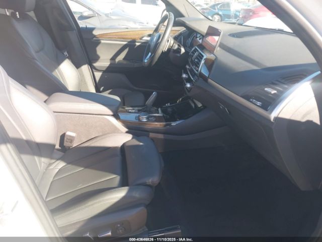 2019 BMW X3 5UXTR9C52KLE11756 Photo 4