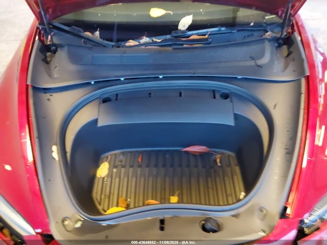 2024 TESLA MODEL 3 5YJ3E1EAXRF735170 Photo 9