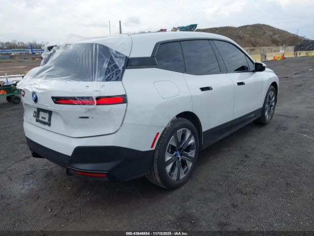 2024 BMW IX WB523CF09RCR04283 Photo 3