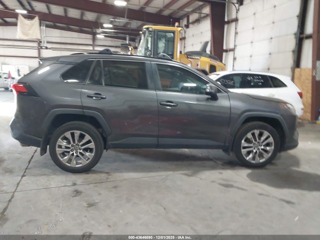 Toyota Rav4 Xle Premium 2022 2T3A1RFVXNC269653 Image 13