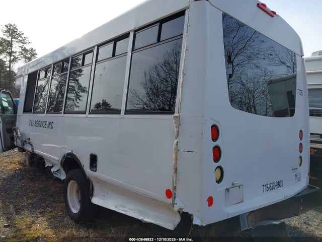 2017 FORD E-450 CUTAWAY 1FDFE4FS5HDC24974 Photo 2