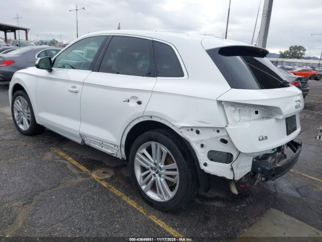 2019 AUDI Q5 WA1BNAFY1K2099880 Photo 2