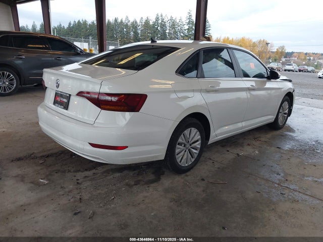 3VWCB7BU2KM249879 Volkswagen Jetta 1.4t R-line/1.4t S/1.4t Se