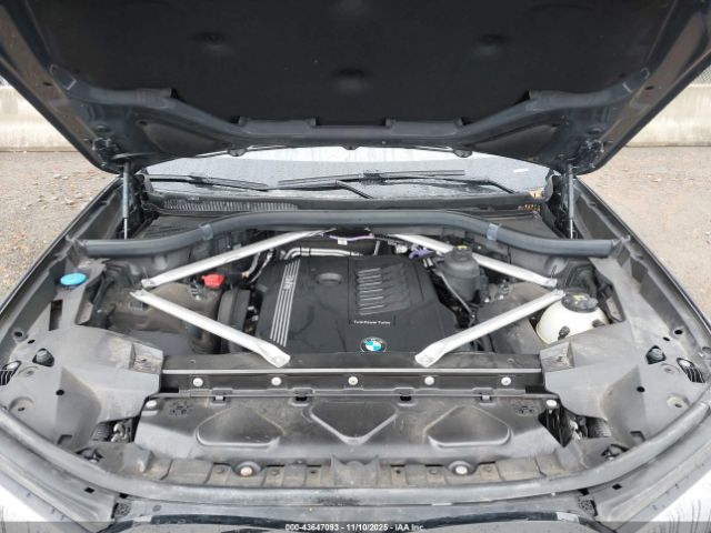 2022 BMW X7 5UXCW2C04N9K69641 Photo 9