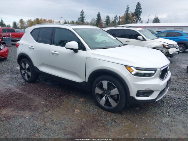 2022 VOLVO XC40 YV4162UK4N2654194