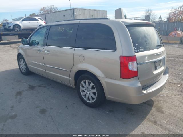 2015 CHRYSLER TOWN & COUNTRY 2C4RC1BG0FR520258 Photo 2