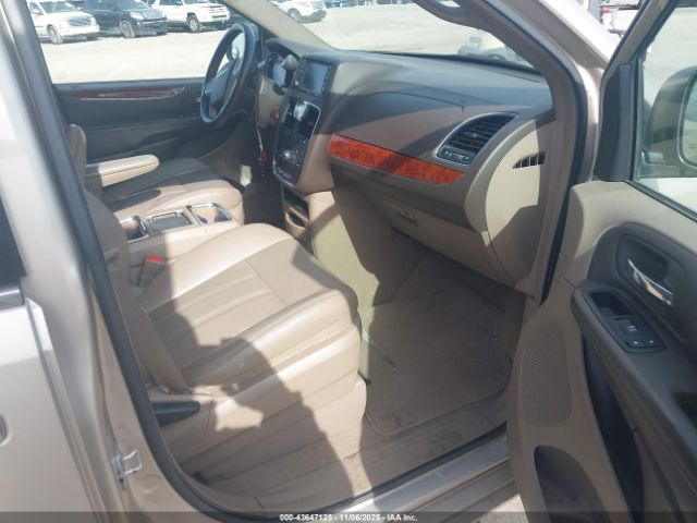 2015 CHRYSLER TOWN & COUNTRY 2C4RC1BG0FR520258 Photo 4