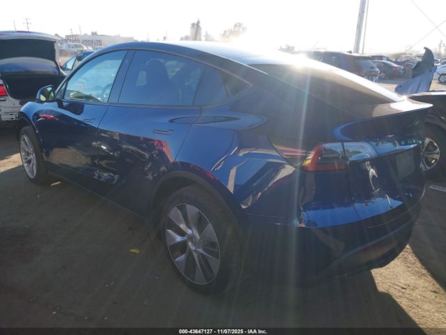 2023 TESLA MODEL Y 7SAYGDEEXPA032489 Photo 2