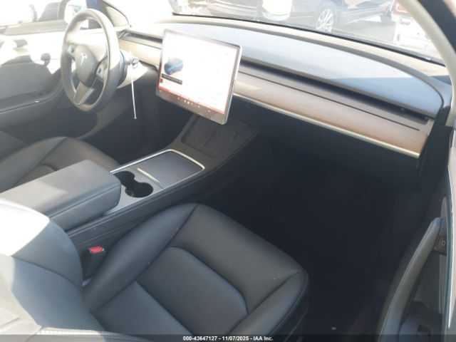 2023 TESLA MODEL Y 7SAYGDEEXPA032489 Photo 4