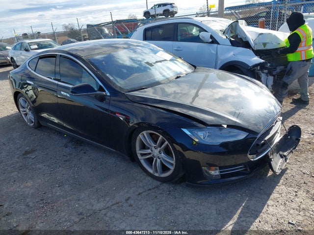 2015 TESLA MODEL S 5YJSA1H2XFF089815 Photo 0