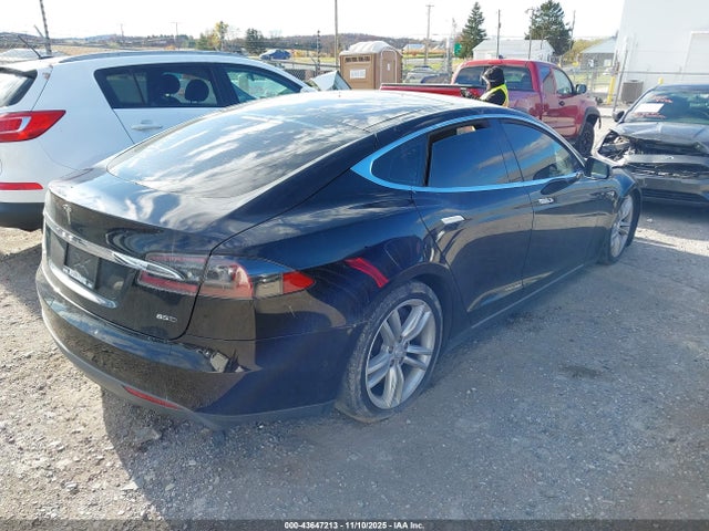 2015 TESLA MODEL S 5YJSA1H2XFF089815 Photo 3