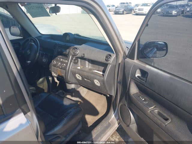 43647231 :رقم المزاد ، JTLKT324250204957 vin ، 2005 Scion Xb مزاد بيع