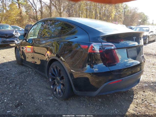 2021 TESLA MODEL Y 5YJYGDEF7MF230662 Photo 2