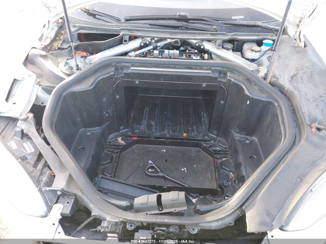 2015 TESLA MODEL S 5YJSA1E13FF120186 Photo 9