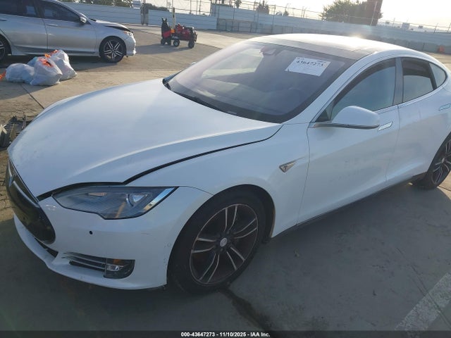 Tesla MODEL S 2015 5YJSA1E13FF120186 Image 18