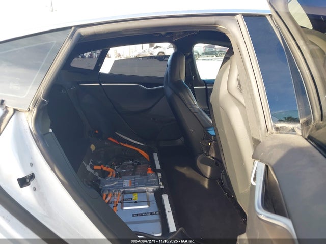 2015 TESLA MODEL S 5YJSA1E13FF120186 Photo 7