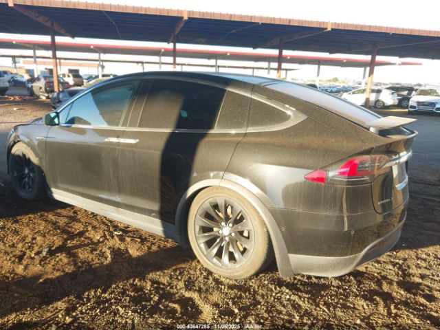 2016 TESLA MODEL X 5YJXCBE27GF027090 Photo 2