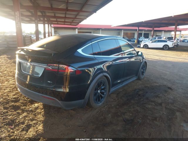 2016 TESLA MODEL X 5YJXCBE27GF027090 Photo 3